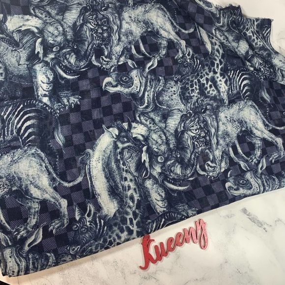 ❌❌ LOUIS VUITTON Cashmere/Silk/Wool Chapman Brothers Stole Blue Monogram LV - Picture 10 of 11